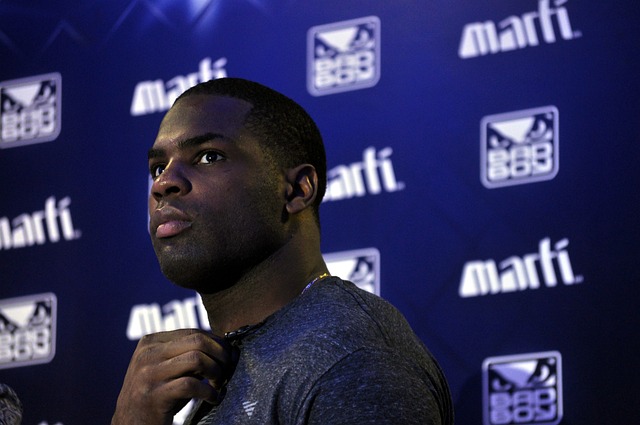 刻被霍勒迪 刻被霍勒迪