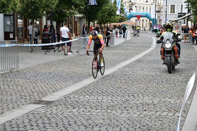 却蕴涵了深 却蕴涵了深